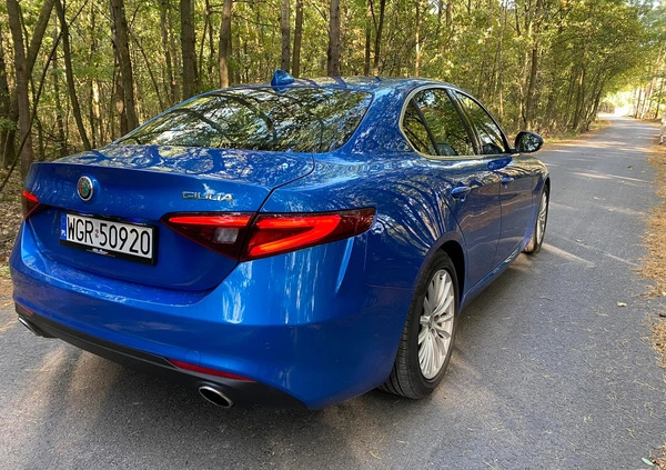 Alfa Romeo Giulia cena 114999 przebieg: 9000, rok produkcji 2021 z Warka małe 137